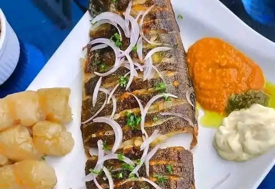 Grilled fish with miondo