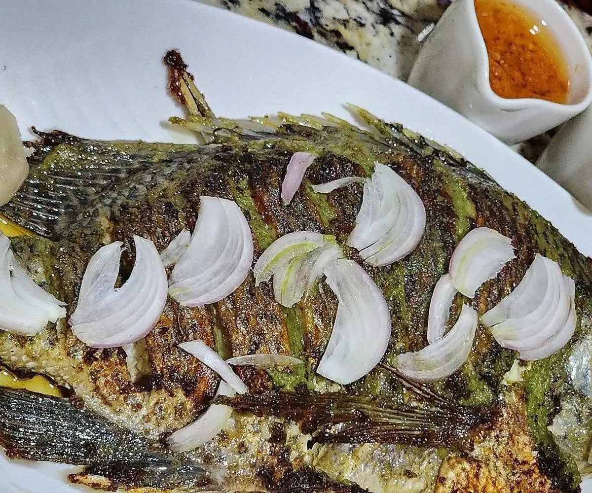 Poisson braisé & miondo